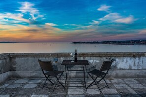 Outdoor dining - Sea View Superior Apartment Veduta (Zadar)