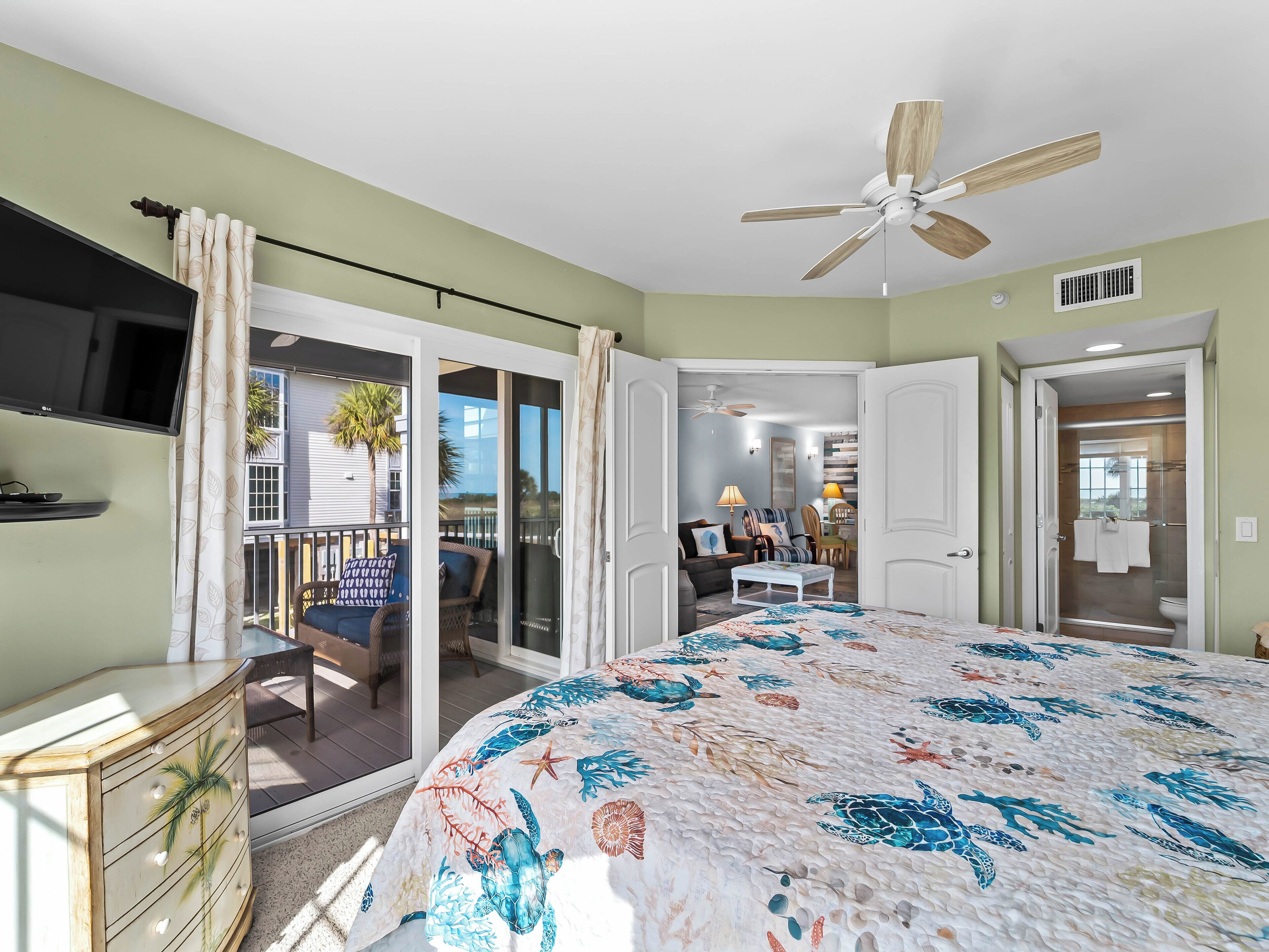 2 chambres, fer et planche à repasser, Wi-Fi gratuit, draps fournis