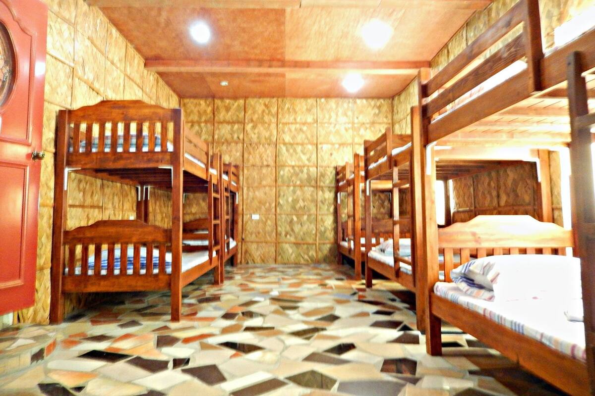 Main Suite 3 | WiFi (free), bed sheets
