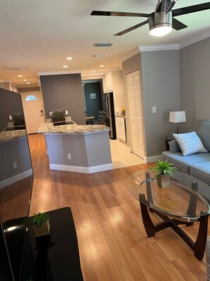 Unclassified image, 3 of 53, button