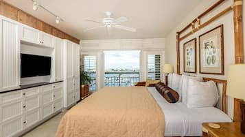 3 bedrooms, in-room safe, iron/ironing board, free WiFi