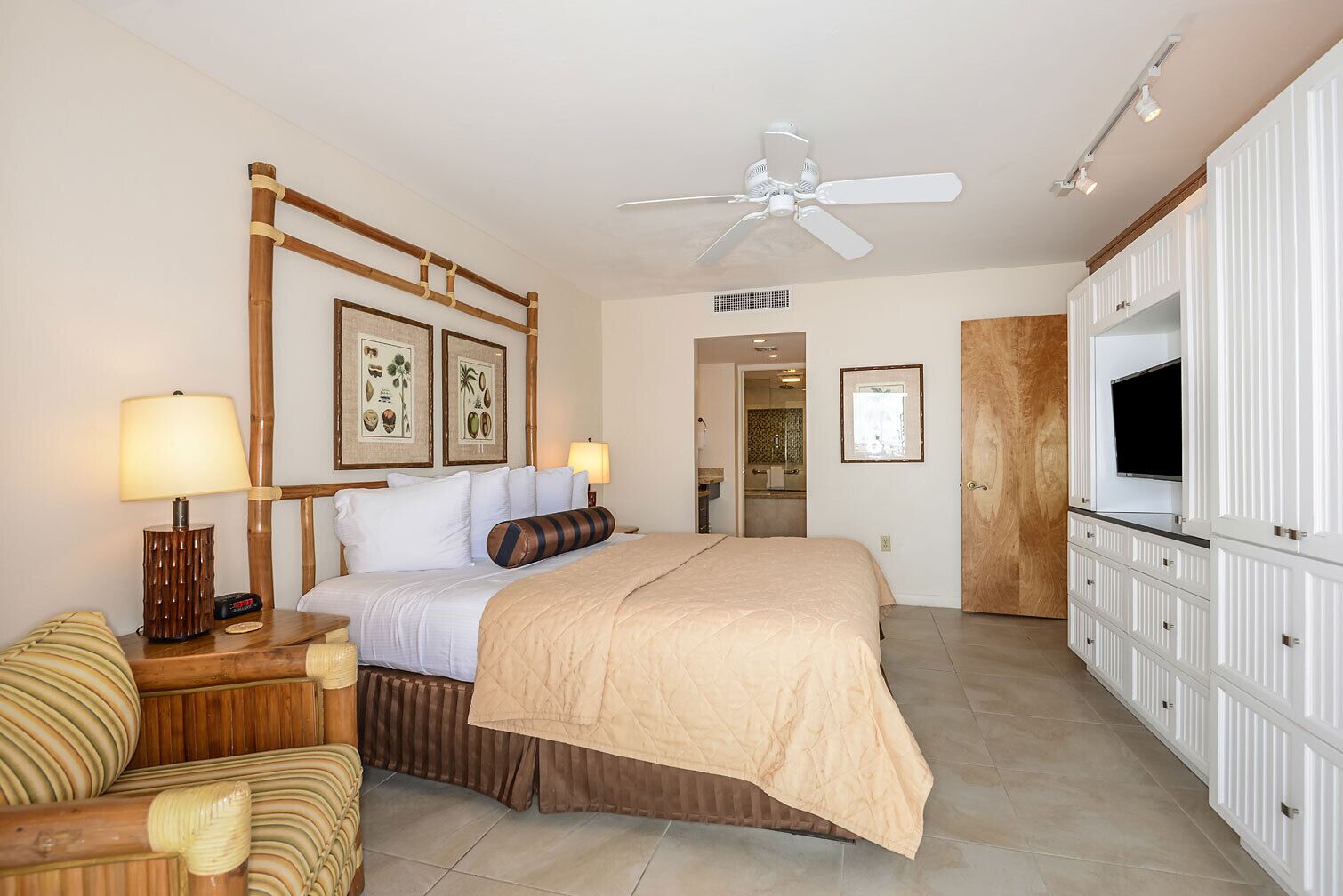 3 bedrooms, in-room safe, iron/ironing board, free WiFi