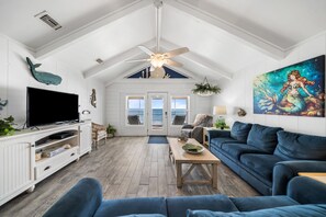 Smart-TV, DVD-spiller og filmbibliotek