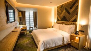 Premium-Doppelzimmer, Kühlschrank und Mikrowelle | 1 Schlafzimmer, Minibar, Zimmersafe, Schreibtisch