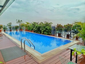 Piscine sur le toit