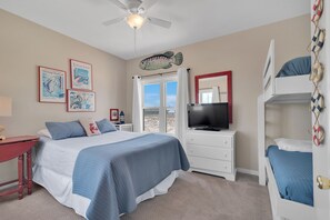 4 chambres, fer et planche à repasser, Wi-Fi gratuit, draps fournis