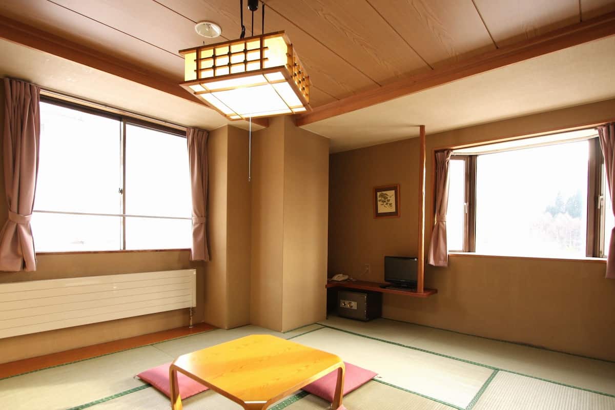 Chambre Exécutive avec lits jumeaux, 2 chambres, réfrigérateur, vue montagne (Japanese Style) | Wi-Fi gratuit, draps fournis
