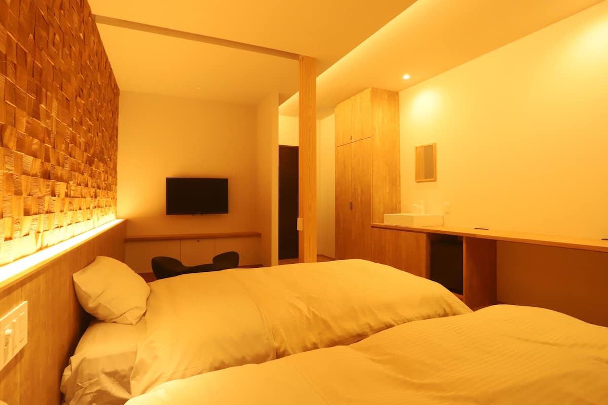 Chambre Confort avec lits jumeaux | Wi-Fi gratuit, draps fournis