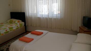 In-room safe, desk, iron/ironing board, free WiFi