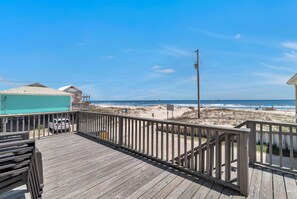 Property grounds - Sit & Swann - 4 Br 2 Ba Home with Amazing Gulf Views & Easy Beach Access. (Gulf Shores)