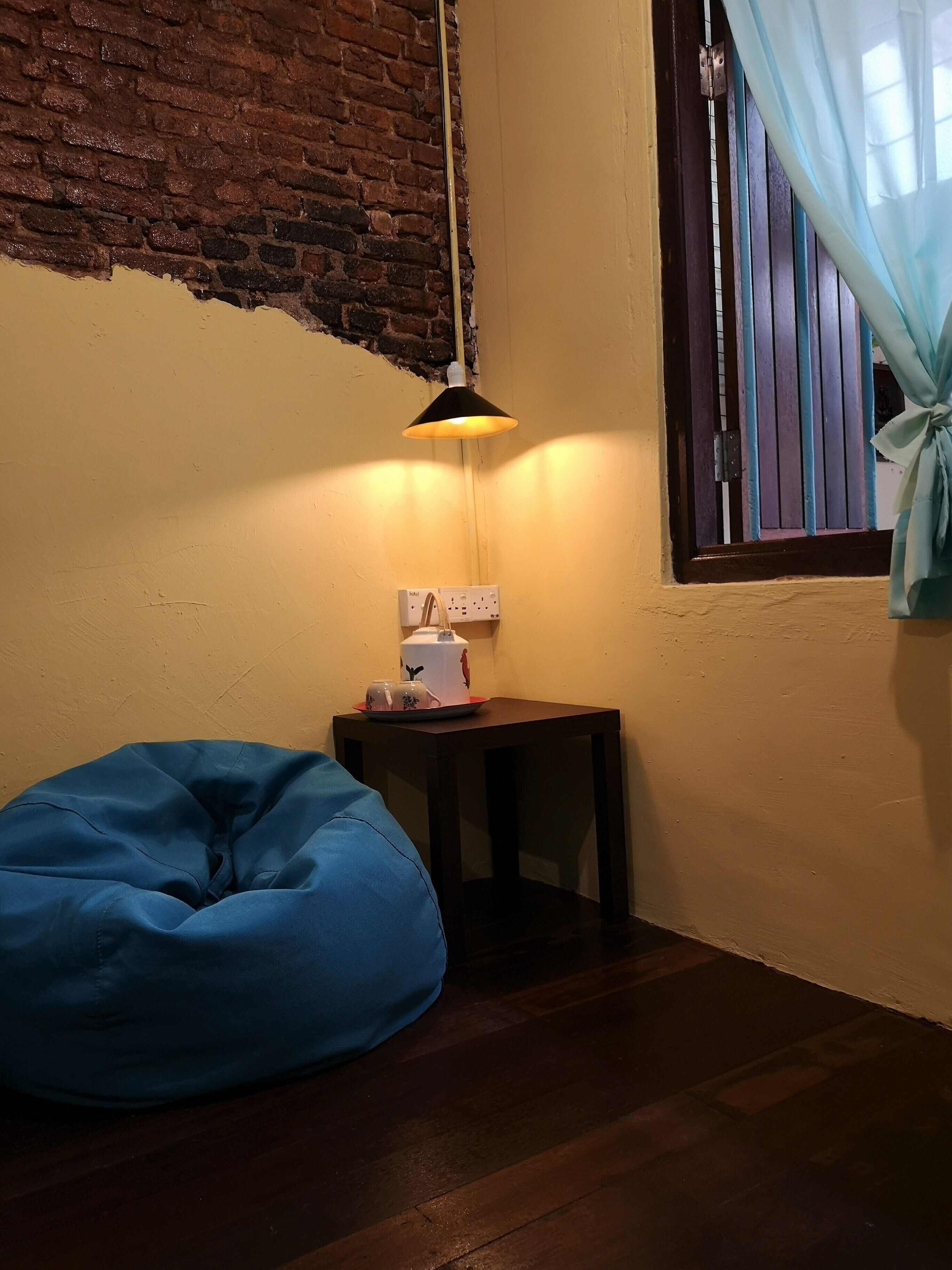 deluxe single room, 1 single bed | 1 bedroom, desk, laptop workspace, iron/ironing board