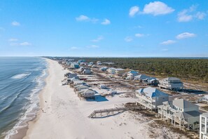 På stranden