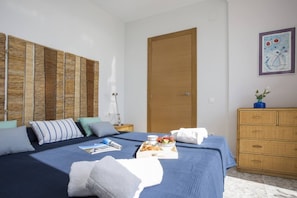 3 bedrooms, WiFi, bed sheets