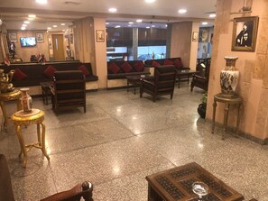 Lobby sitting area - Atlas Hotel (Cairo)