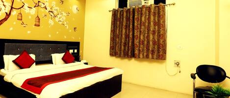 Premium bedding, Select Comfort beds, desk, laptop workspace