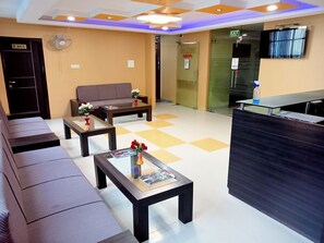 Interior entrance - Hotel Nexus (Lucknow)