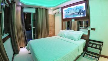 Deluxe Double Room, 1 Double Bed, City View | Premium bedding, Select Comfort beds, minibar, in-room safe