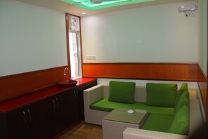 高級雙人或雙床房, 1 張標準雙人床或 2 張單人床, 獨立浴室 | 高級寢具、Select Comfort 床墊、迷你吧、客房內保險箱