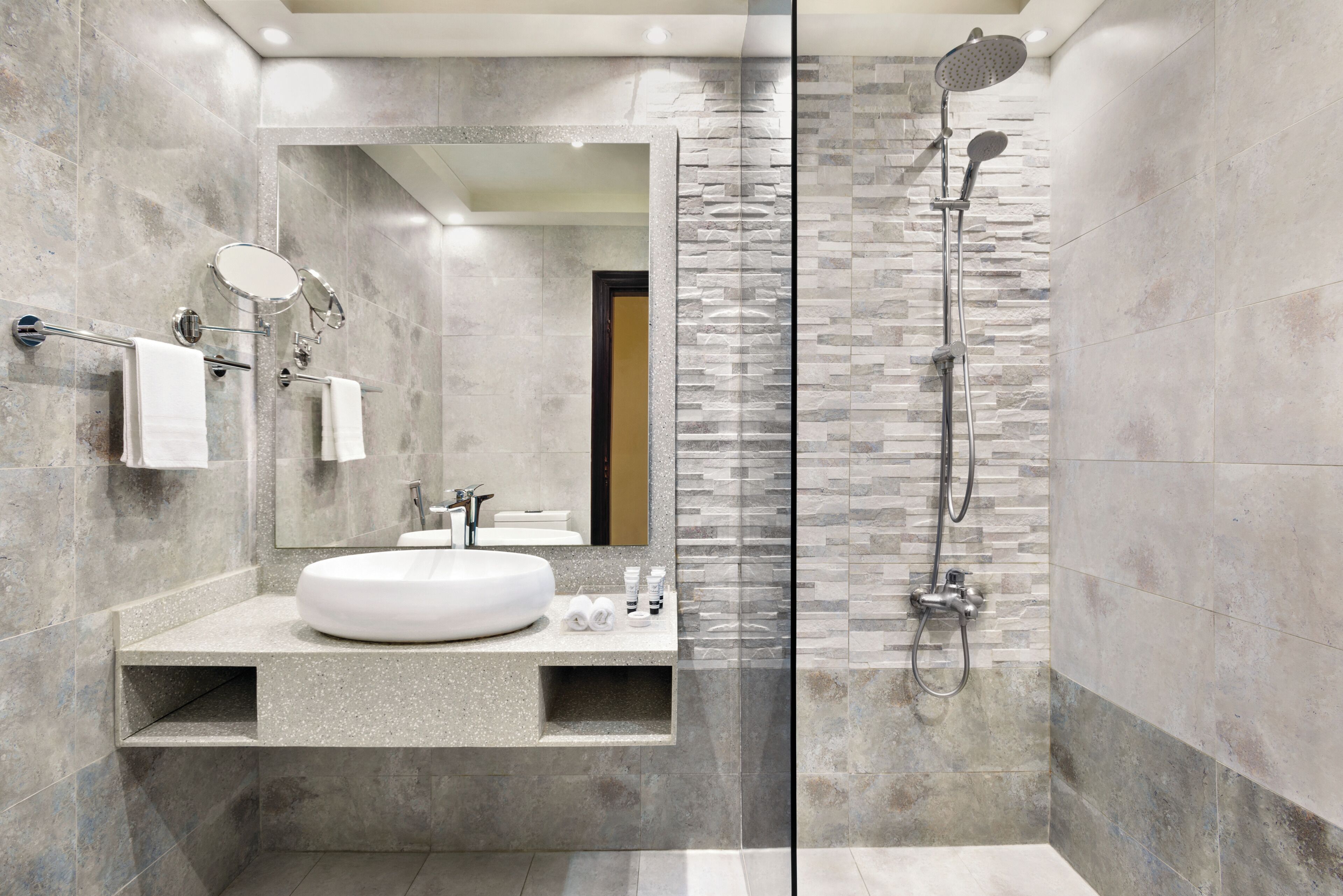 room, 2 single beds, accessible, non smoking | bathroom | shower, free toiletries, hair dryer, bathrobes