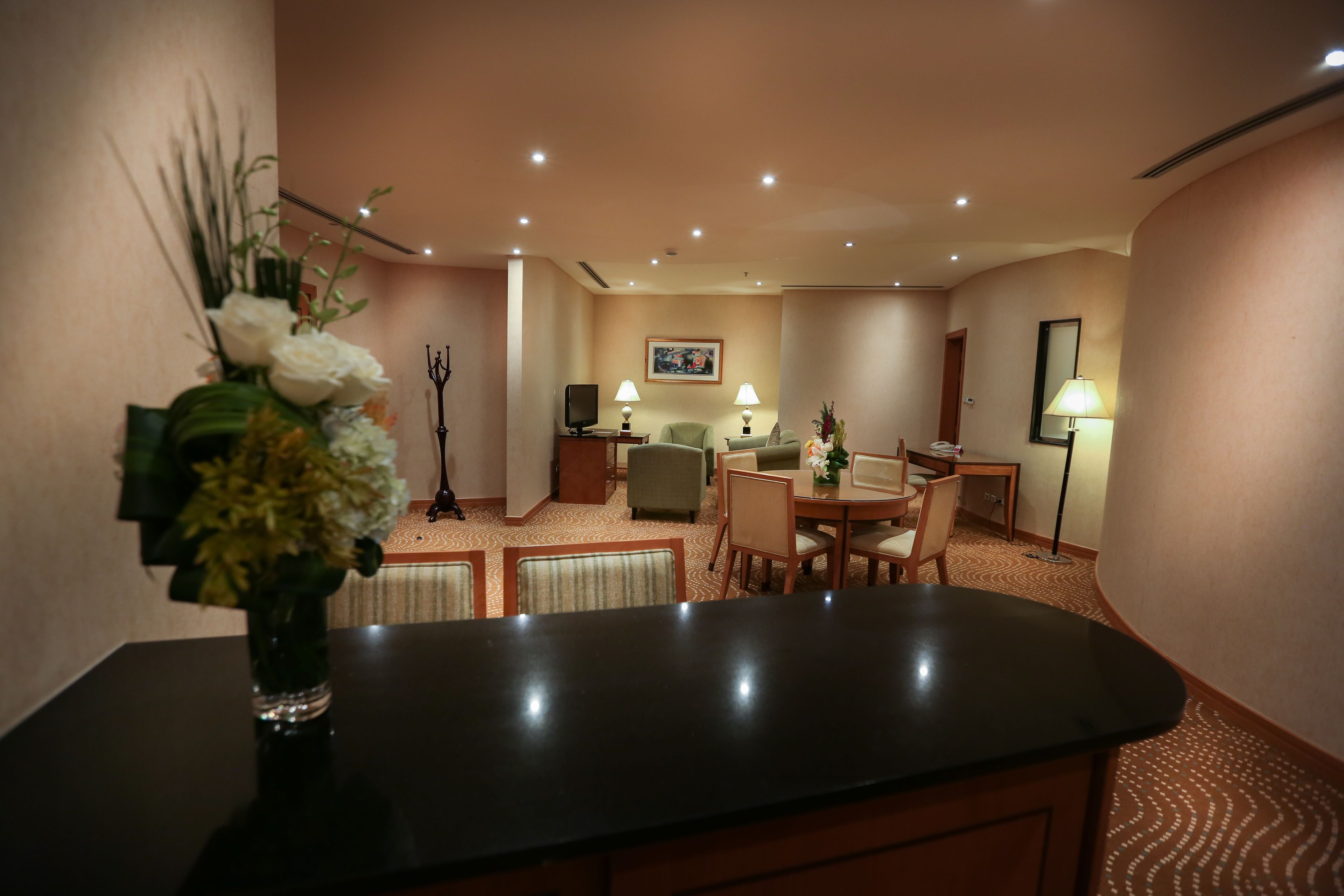 flat-screen tv, heated floors