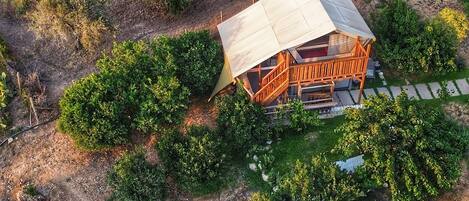 Tienda panorámica, 2 habitaciones | 1 dormitorio, ropa de cama de alta calidad, minibar