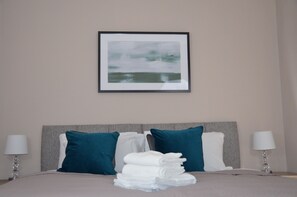 Apartamento Deluxe, 2 habitaciones | 1 dormitorio y ropa de cama de alta calidad