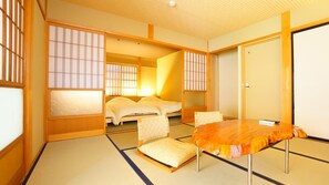 ห้องแฟมิลี่ | โต๊ะทำงาน, Wi-Fi ฟรี, ผ้าปูที่นอน