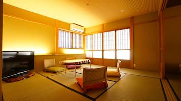 家庭客房 | 書桌、免費 Wi-Fi、床單