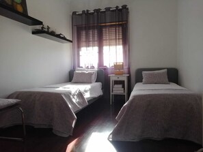 3 bedrooms, desk, iron/ironing board, travel cot