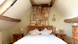 2 soverom, strykejern/-brett, reiseseng for barn og wi-fi (inkludert)