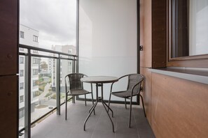Deluxe Apartment | Courtyard view