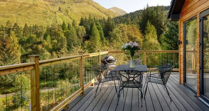 Beautiful 5 star, 2 bedroom, 2 bathroom chalet with stunning views and wood burning stove