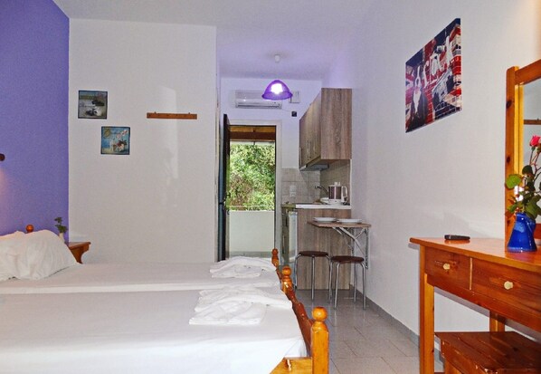 标准开间, 2 张单人床, 海景 | 办公桌、隔音、免费 WiFi、床单