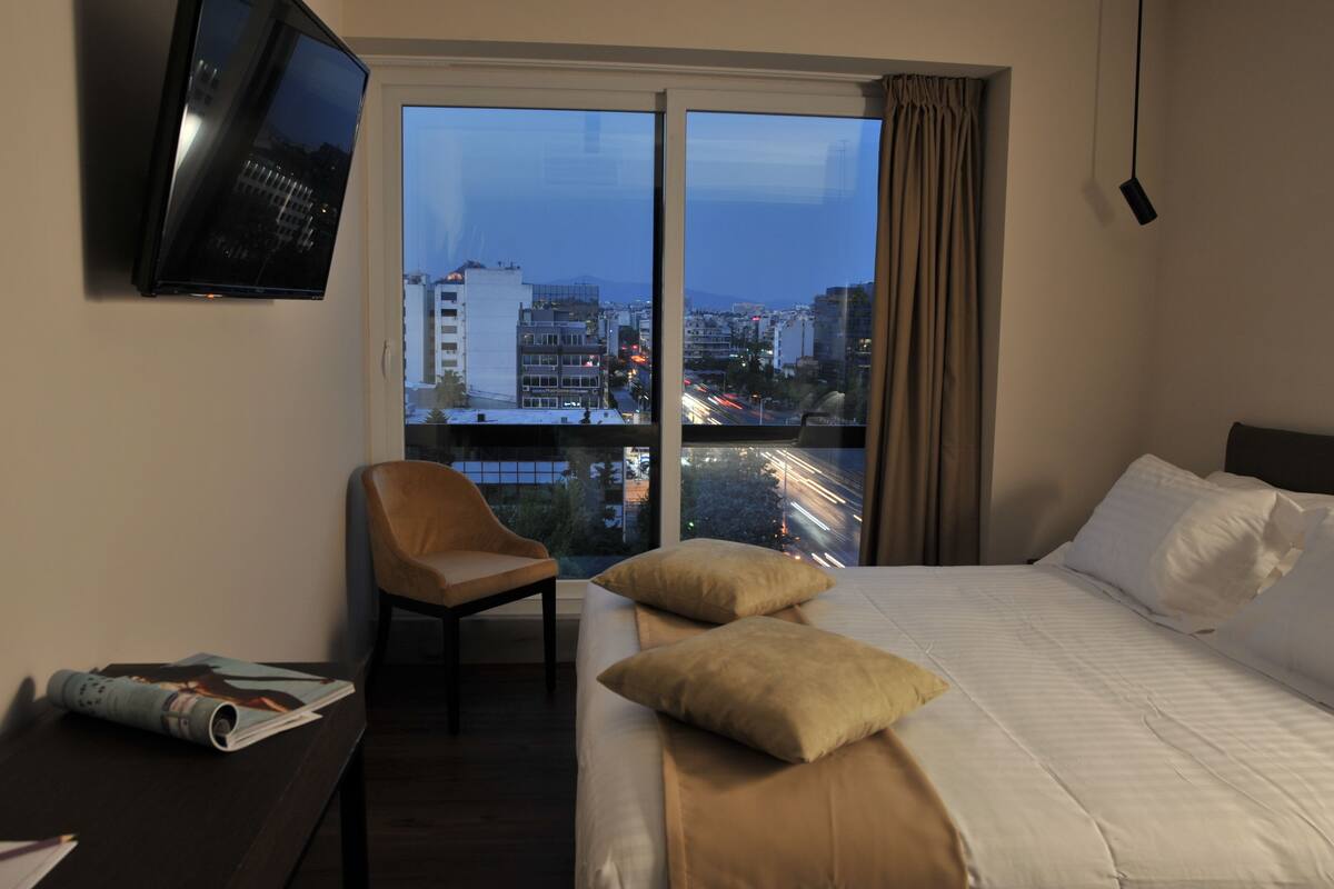 Superior Double or Twin Room, Acropolis View | Premium bedding, in-room safe, desk, blackout drapes