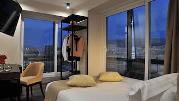 Corner Single Room, Acropolis View