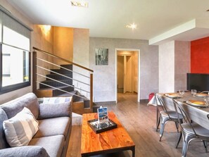 Villa de lujo, baño en la habitación, vista al jardín (Villa de Vacances) | Imagen general