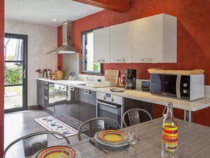 Luxury Villa, Ensuite, Garden View (Villa de Vacances) | Miscellaneous - Au Pré Carré (Plumergat)