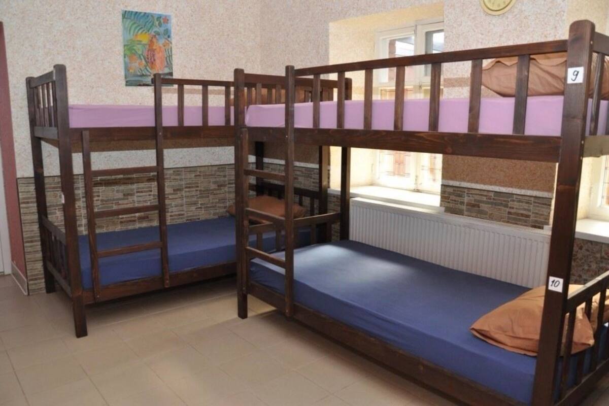 Gemeinsamer Comfort-Schlafsaal, Gemischter Schlafsaal | Zimmersafe, Schreibtisch, Bügeleisen/Bügelbrett, kostenloses WLAN