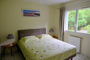 3 chambres, fer et planche à repasser, Wi-Fi (supplément)