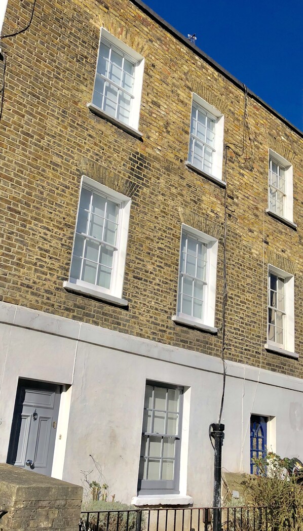 Front of property - Camden Art House (London)