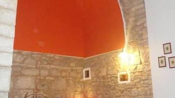 1 camera, minibar, con arredamento individuale, una scrivania