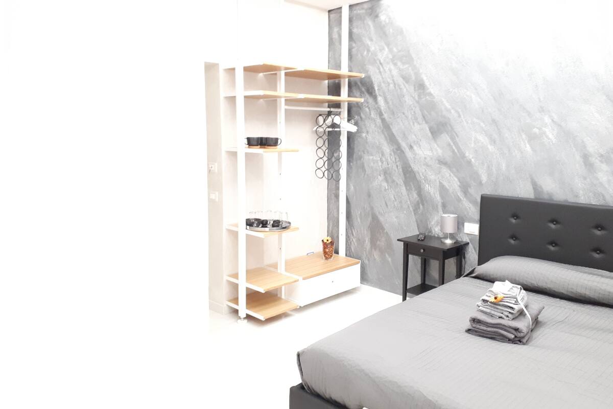 Habitación doble ( XI ) | Minibar, escritorio, tabla de planchar con plancha y wifi gratis
