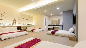 Soundproofing, free WiFi, bed sheets