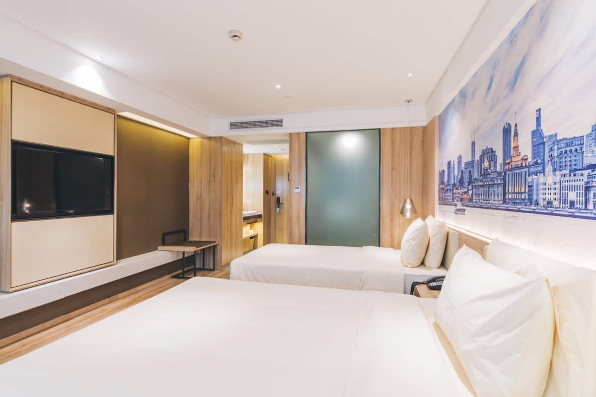 Superior Twin Room | Desk, blackout drapes, iron/ironing board, free WiFi