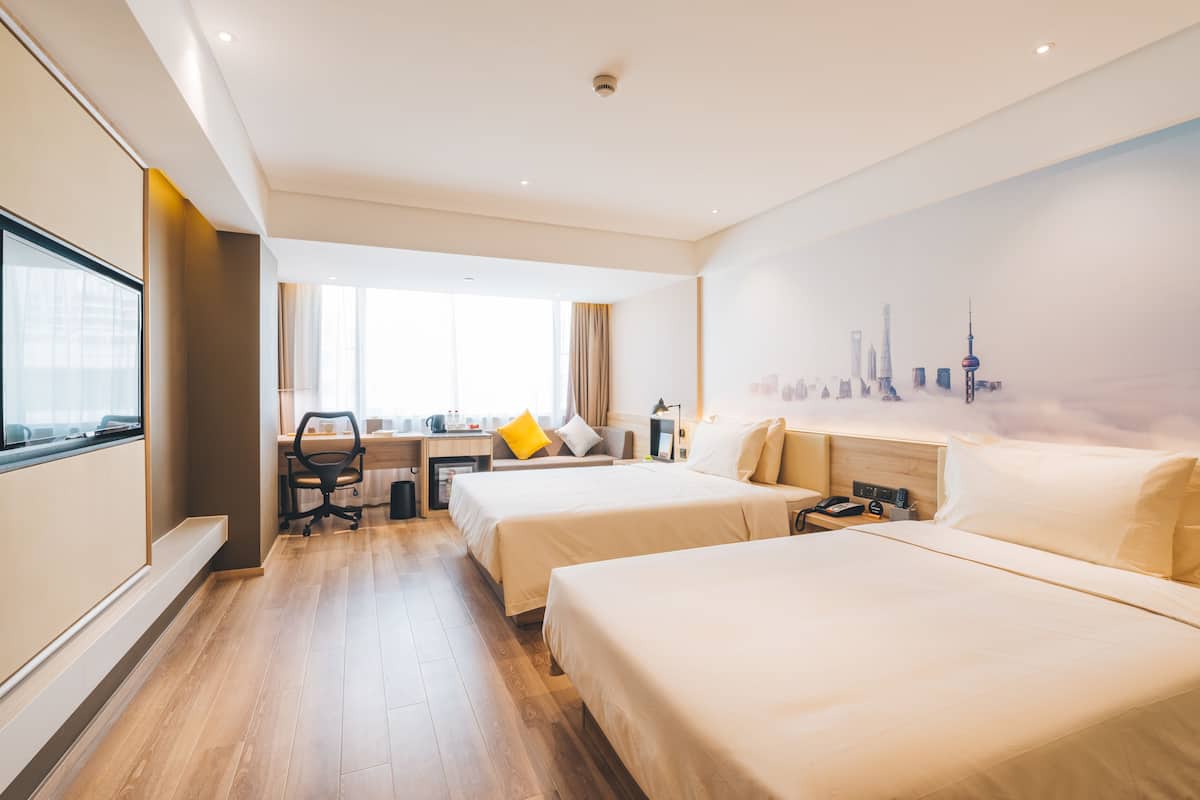 Deluxe Twin Room | Desk, blackout drapes, iron/ironing board, free WiFi