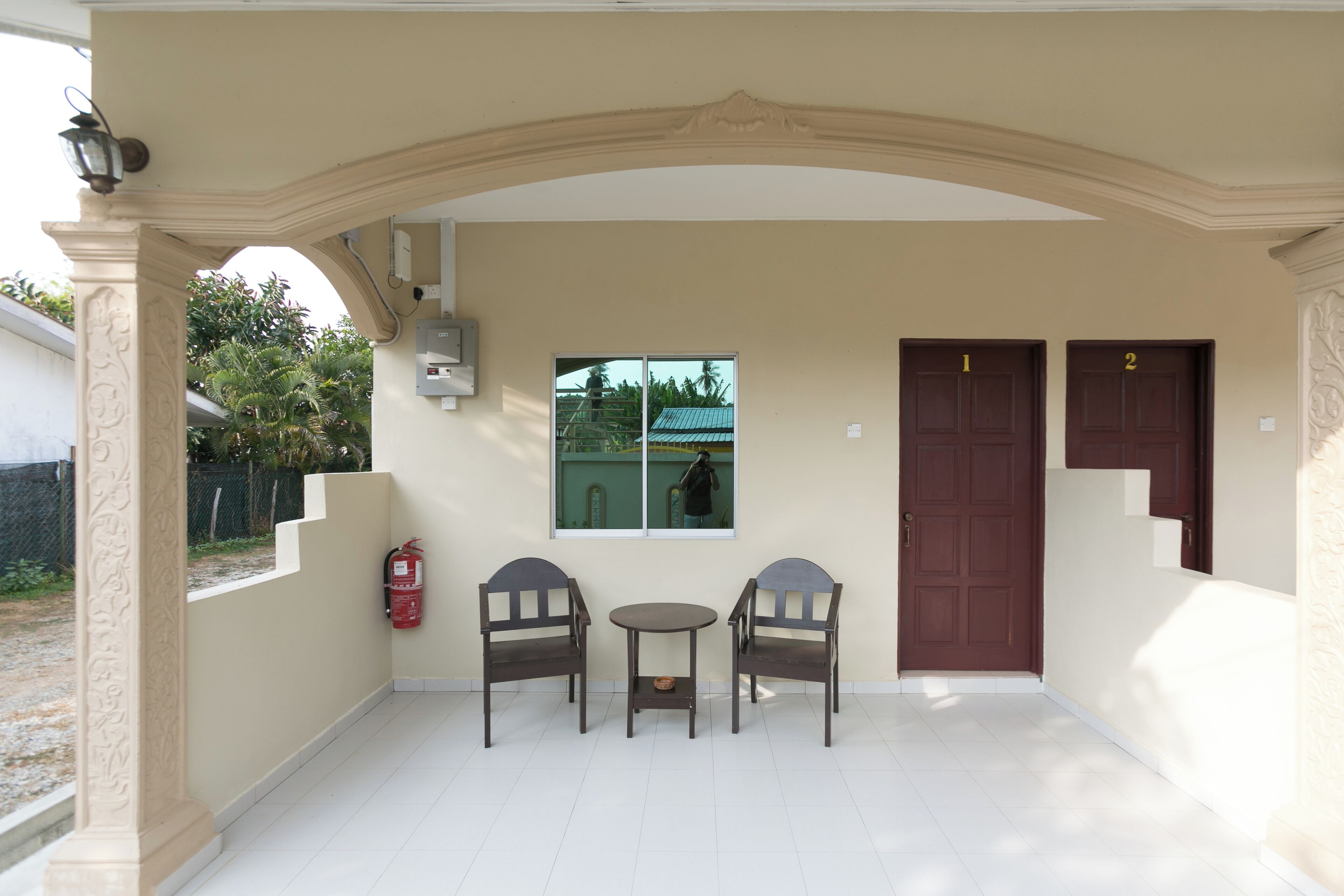 Phòng đôi, hiên | Hiên