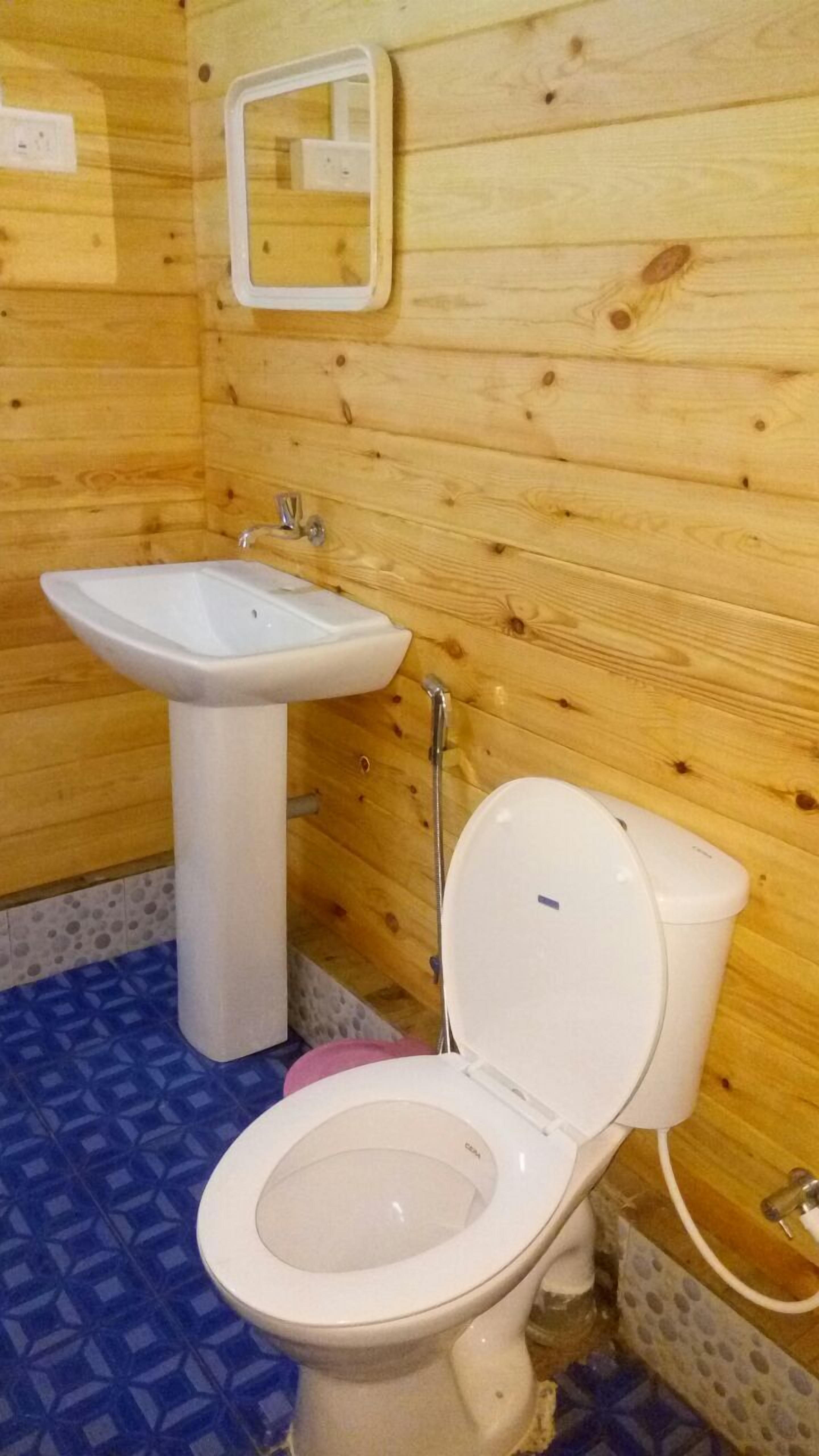 deluxe first floor sea view cottage  | bathroom | shower, towels