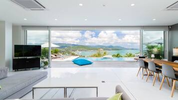 3 Bedrooms Sea View Pool Villa | Innenbereich