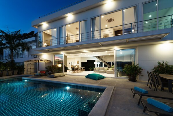 3 Bedrooms Sea View Pool Villa | Außenbereich