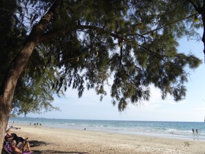 BBQ/picnic Area - Tropicana Beach Villa at VIP Resort (Rayong)